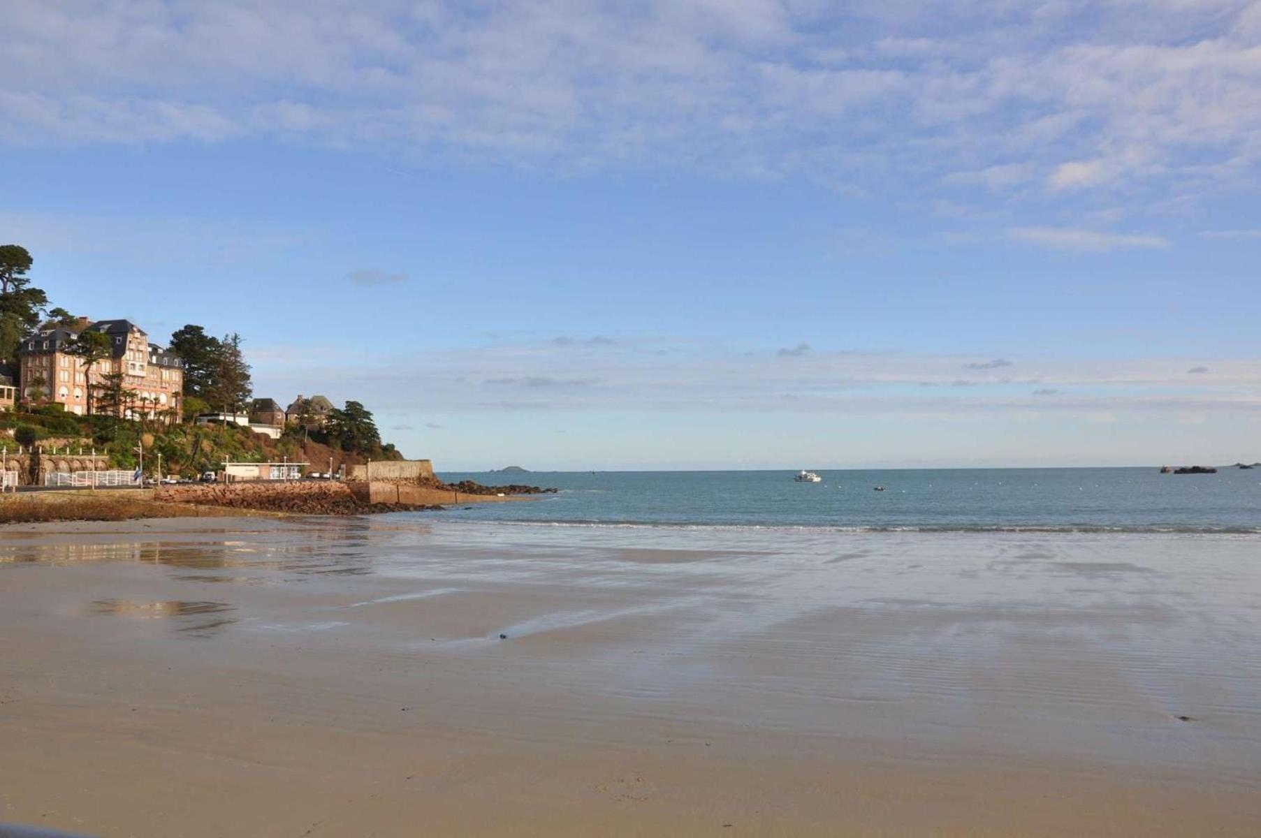 Bel Avec Wifi Gratuit, Proche De Trestraou - Réf 855 Perros-Guirec